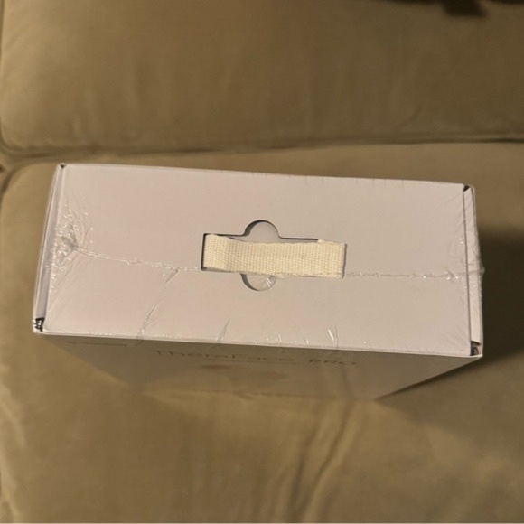 theraface pro in white - Picture 5 of 5
